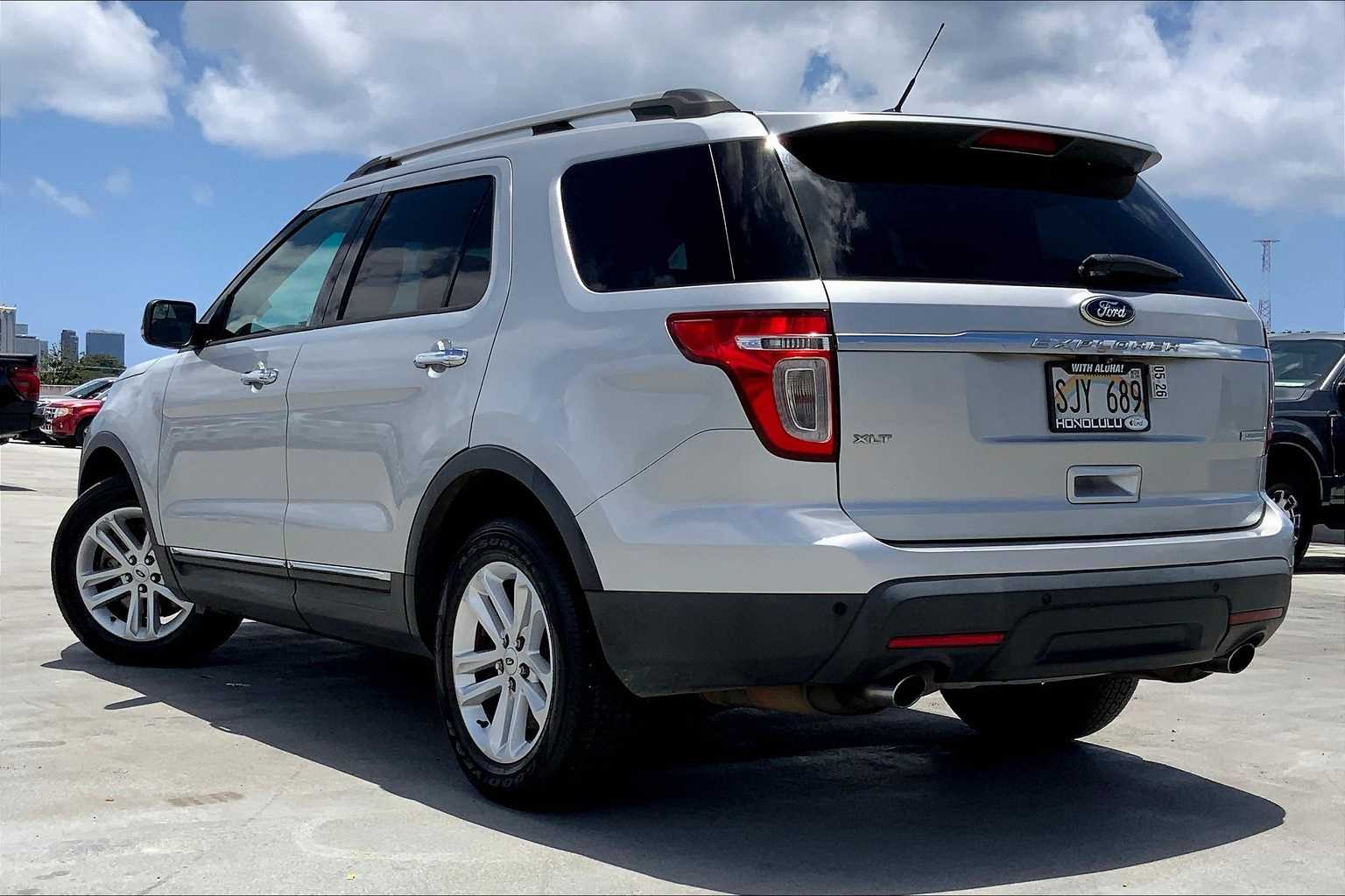 Thumbnail: 2015 Ford Explorer - 4