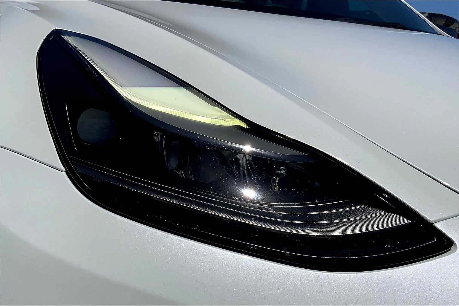Thumbnail: 2023 Tesla Model 3 - 31