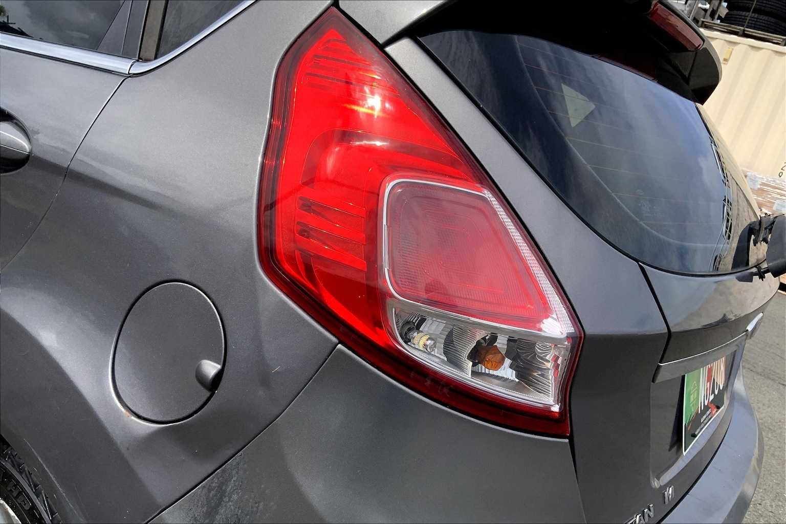 Thumbnail: 2014 Ford Fiesta - 32