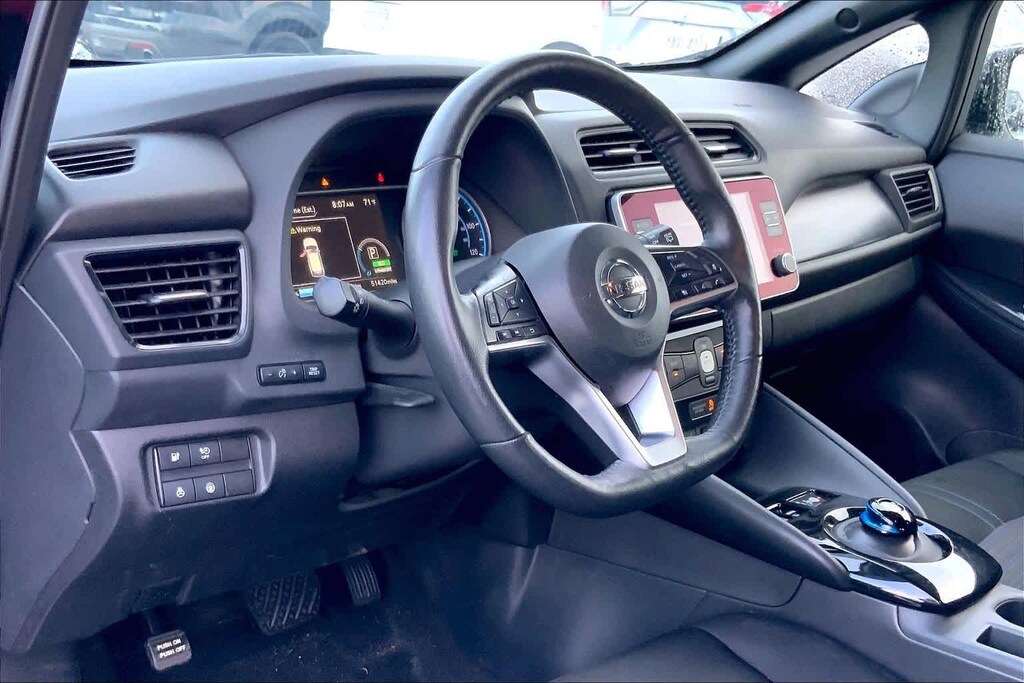 Used 2022 Nissan LEAF SV Hatchback