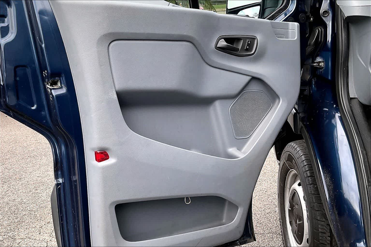 Thumbnail: 2017 Ford Transit Series - 27