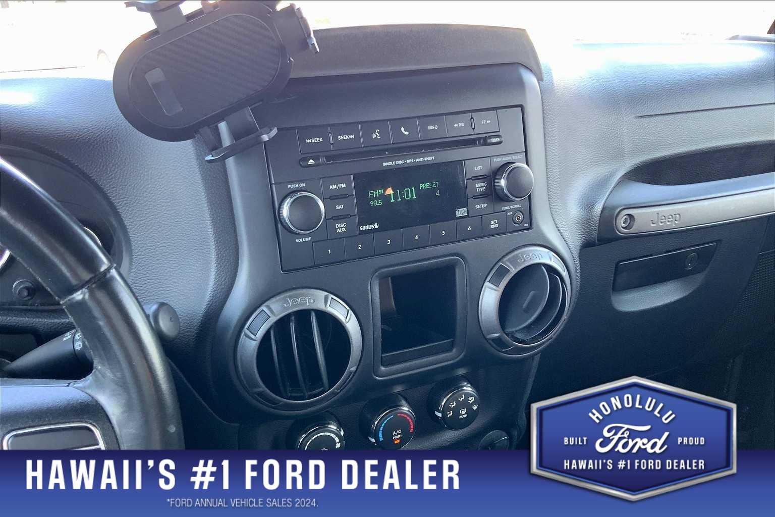 Thumbnail: 2016 Jeep Wrangler - 15