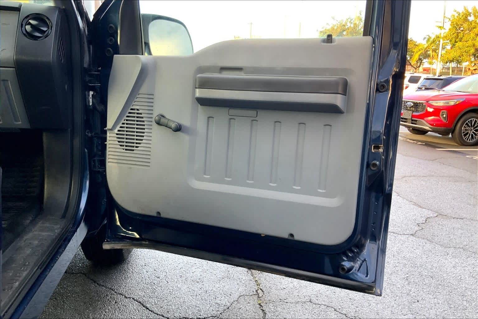 Thumbnail: 2015 Ford F-350 - 28