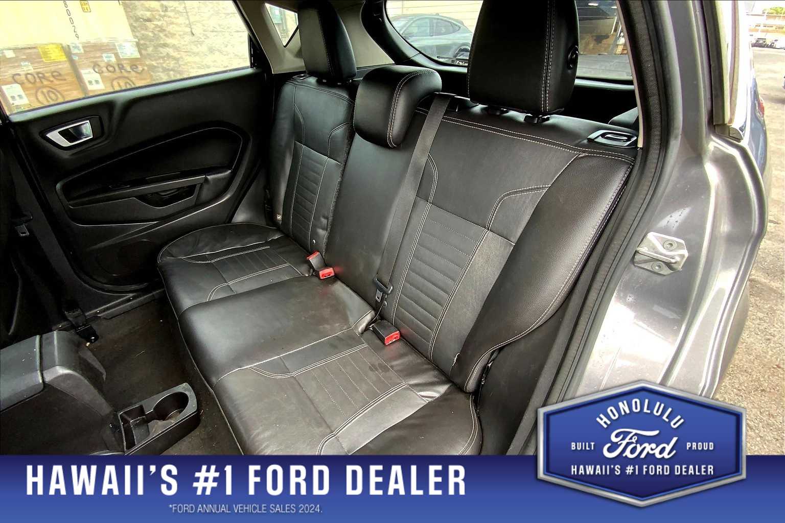 2014 Ford Fiesta Titanium 29