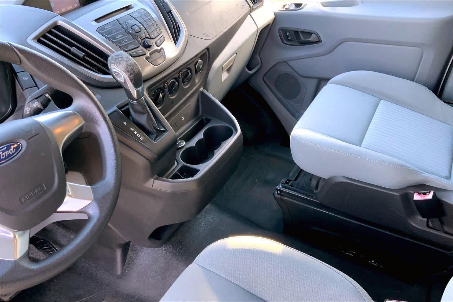 Thumbnail: 2015 Ford Transit Series - 16