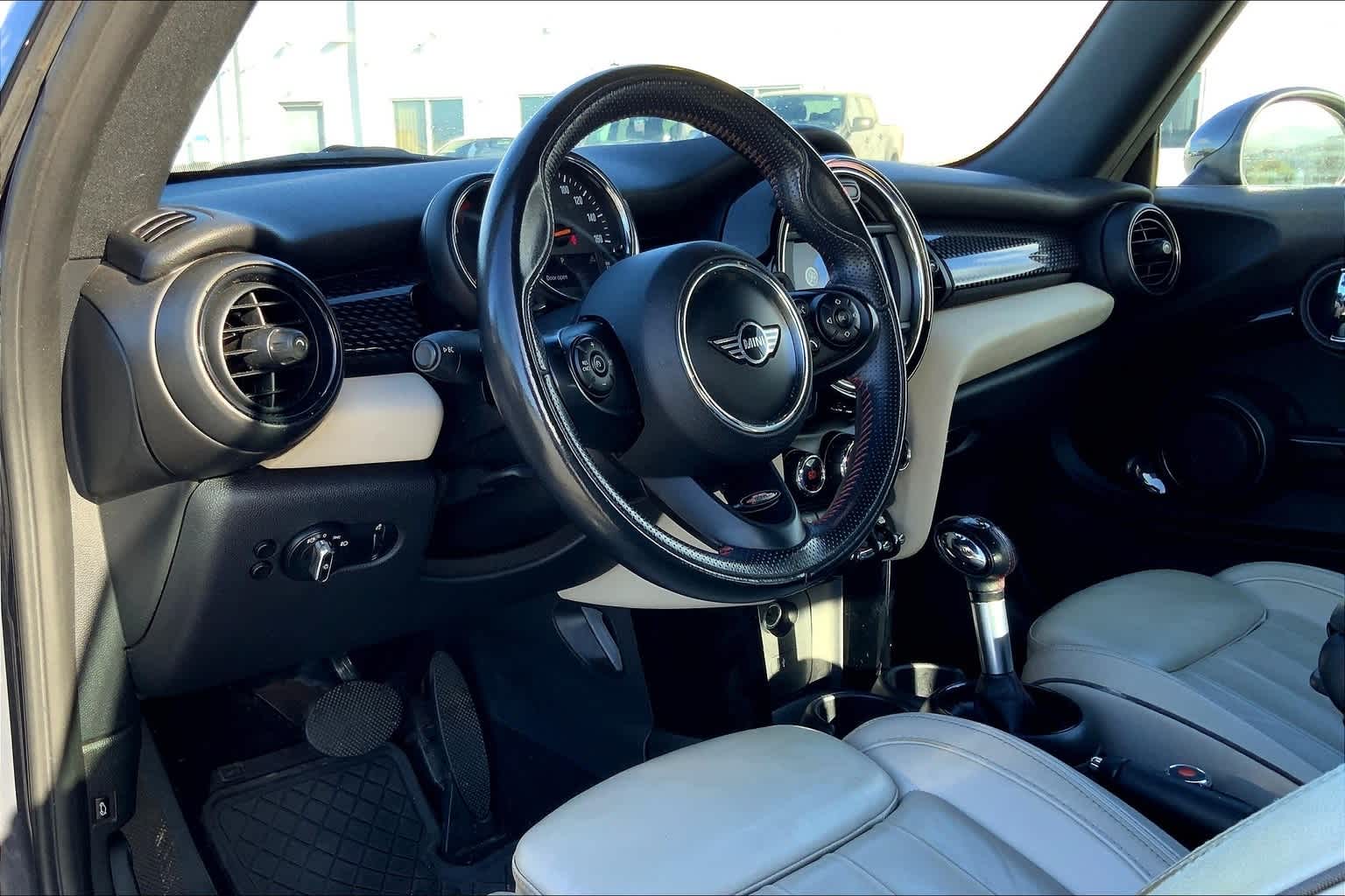 Thumbnail: 2019 MINI Cooper Convertible - 2