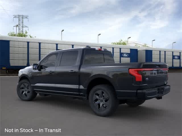 2023 Ford F-150 Lightning Lariat photo 4