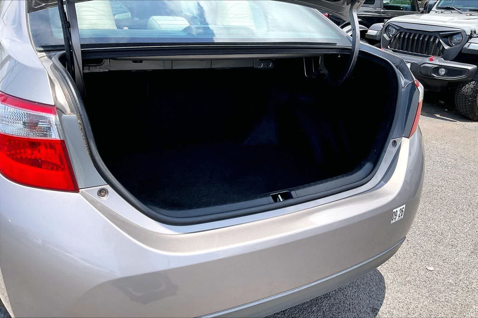 Thumbnail: 2016 Toyota Corolla - 17