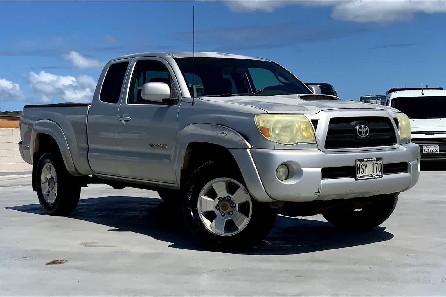 Thumbnail: 2005 Toyota Tacoma - 21