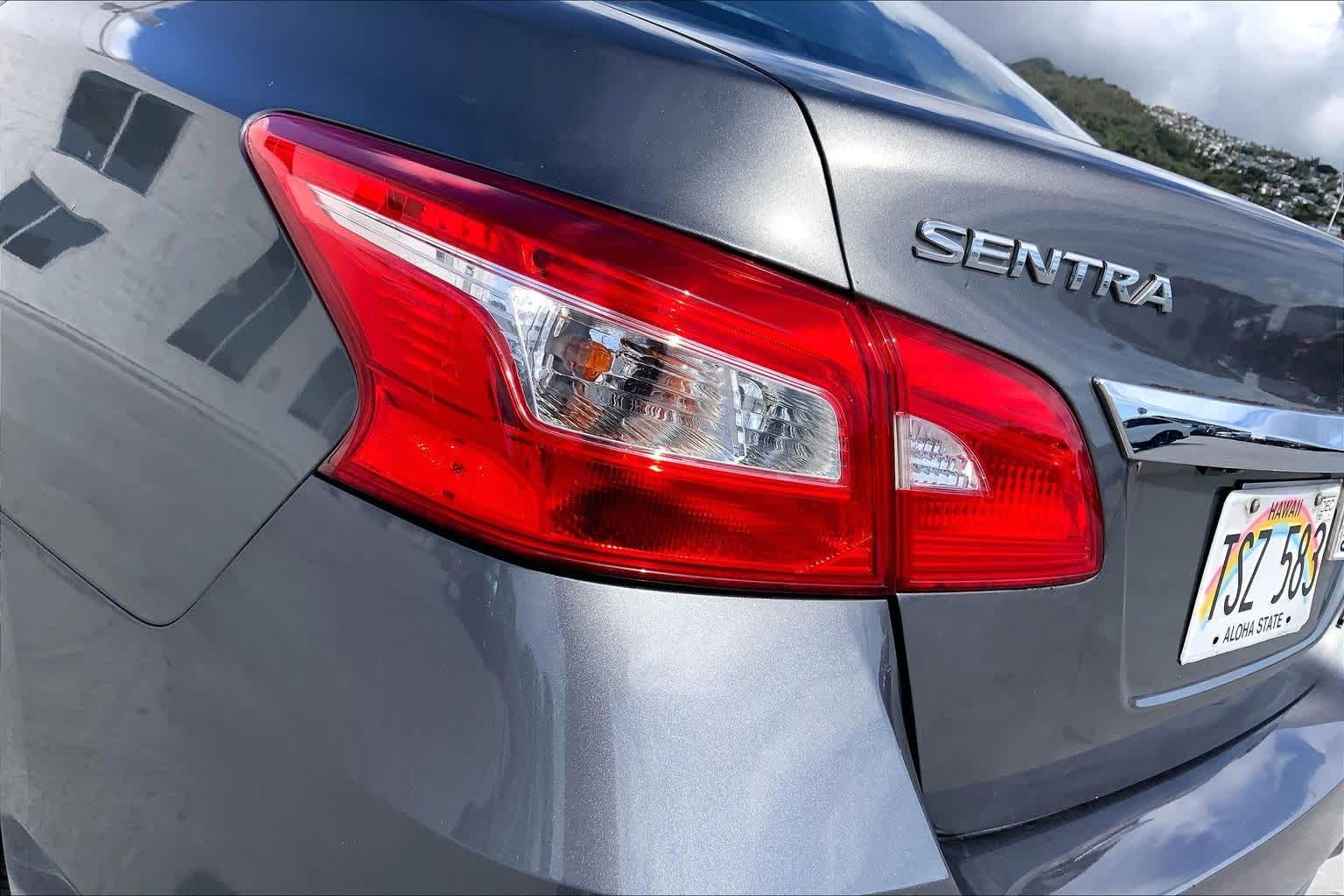 Thumbnail: 2019 Nissan Sentra - 32