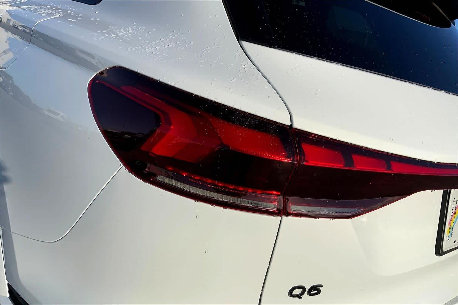 Thumbnail: 2025 Audi Q6 e-tron - 32