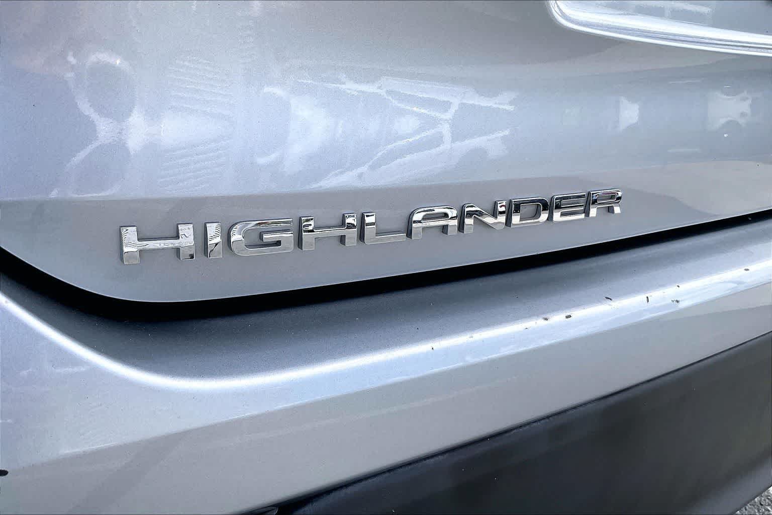 Thumbnail: 2023 Toyota Highlander - 7
