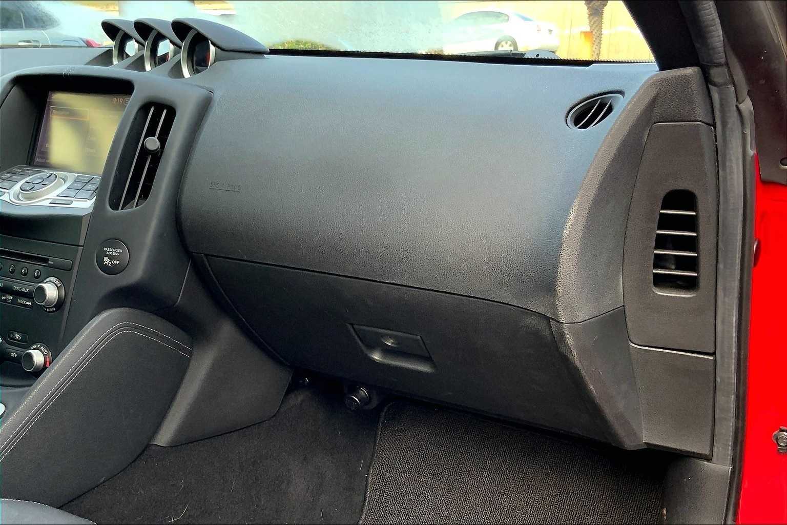 Thumbnail: 2014 Nissan Z - 22