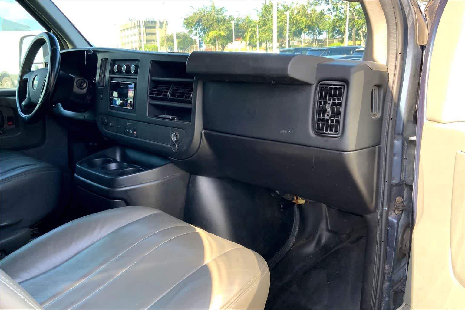 Thumbnail: 2011 Chevrolet Express - 23