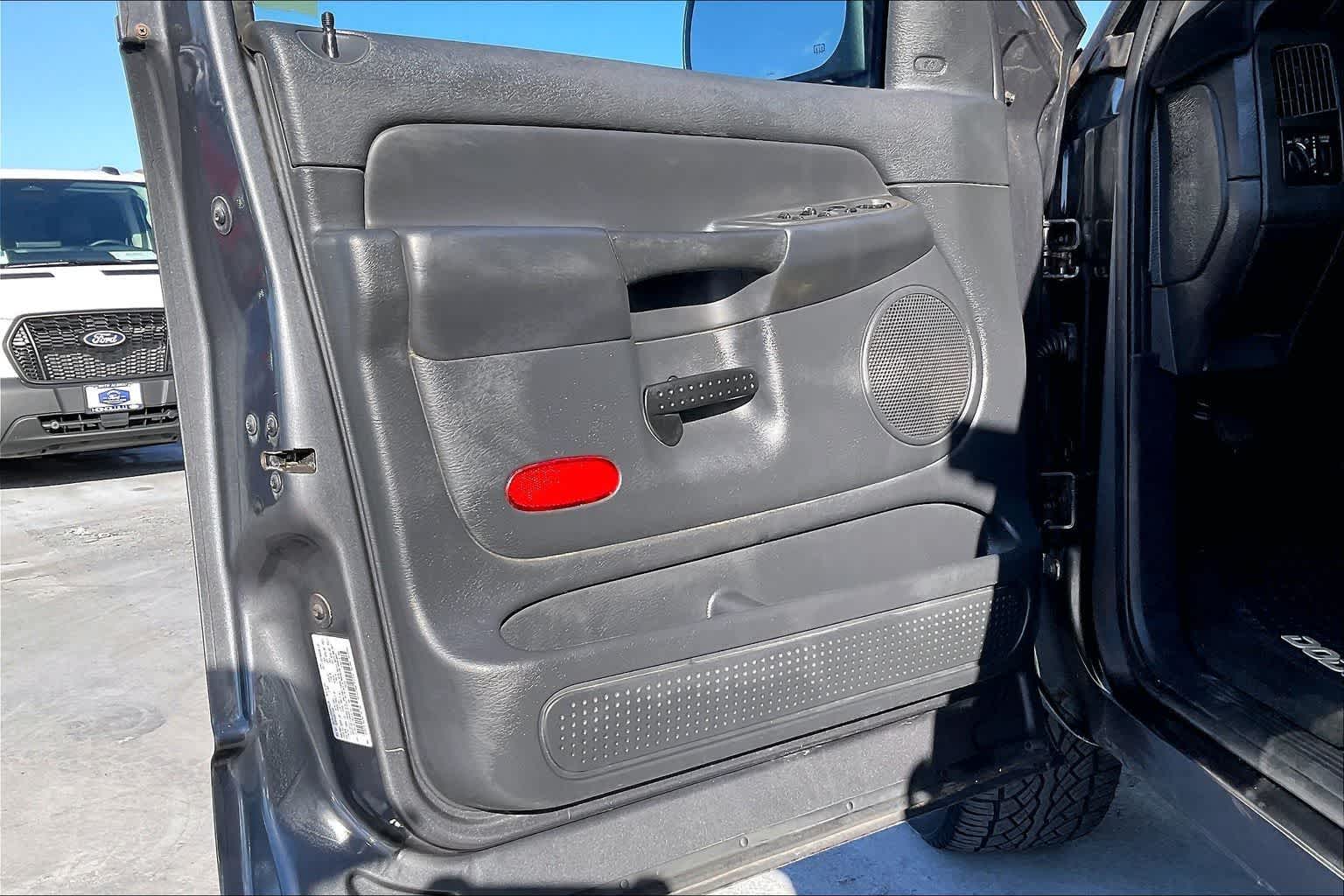 Thumbnail: 2003 Dodge Ram 1500 - 27