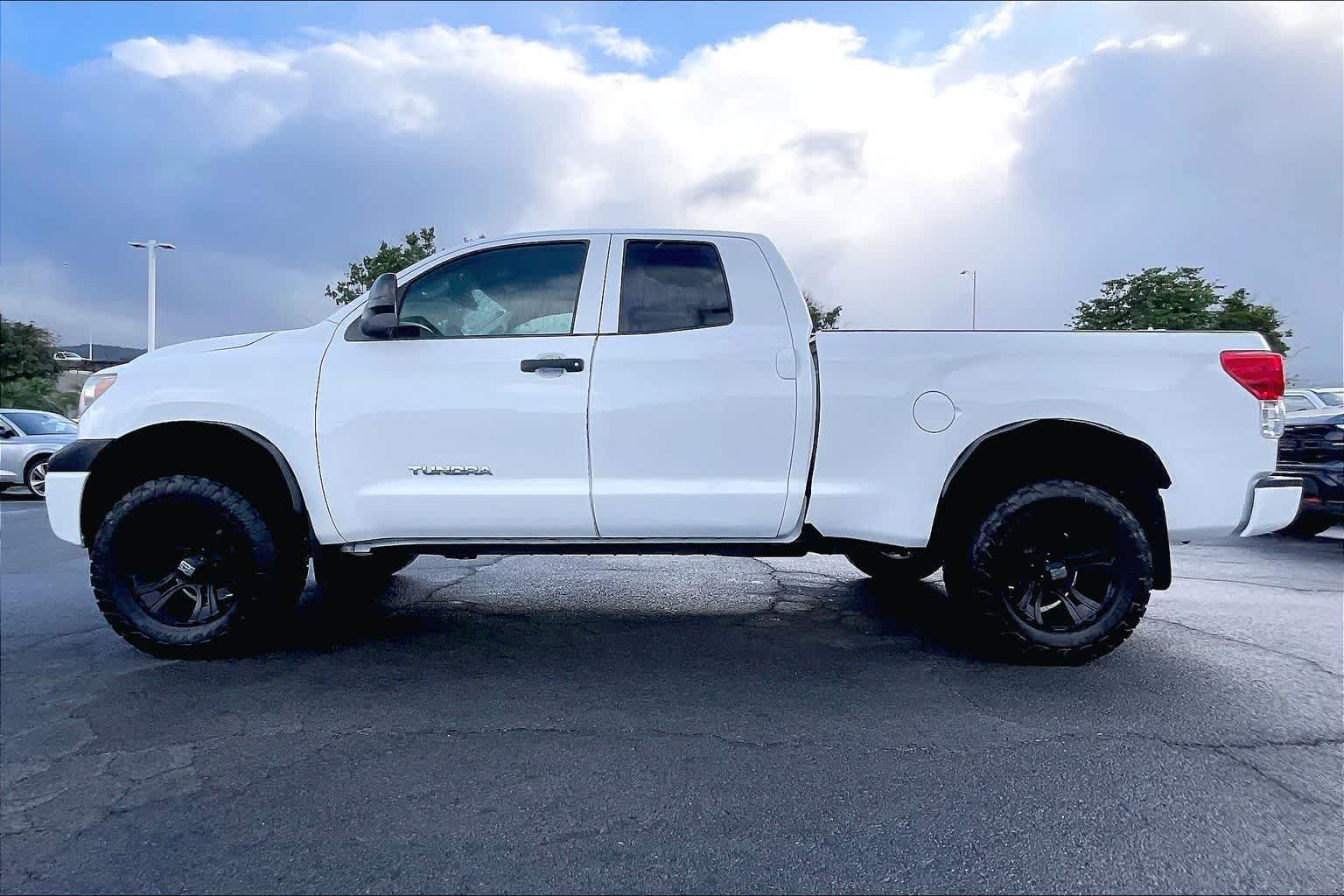 Thumbnail: 2013 Toyota Tundra - 3
