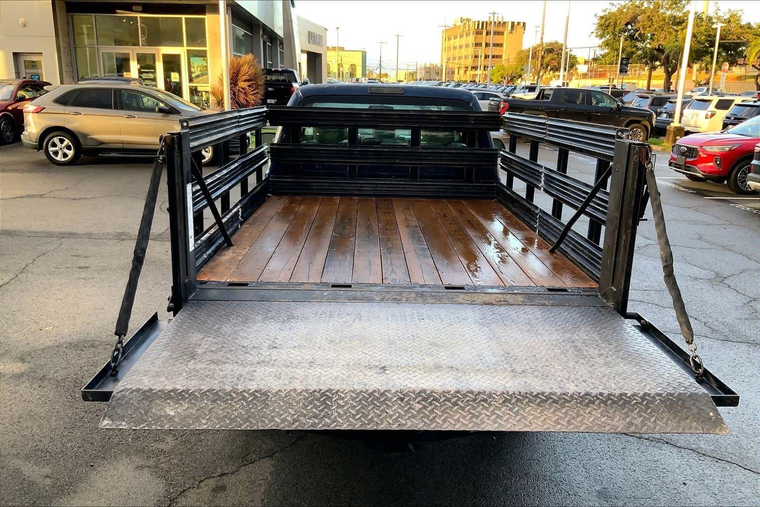 Thumbnail: 2015 Ford F-350 - 18