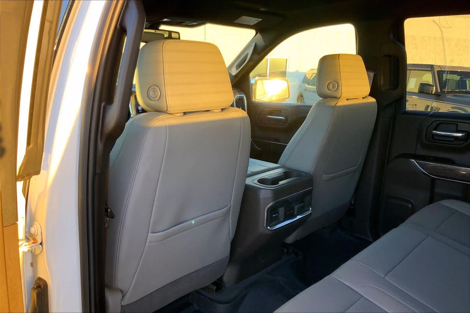 Thumbnail: 2022 Chevrolet Silverado 1500 - 12