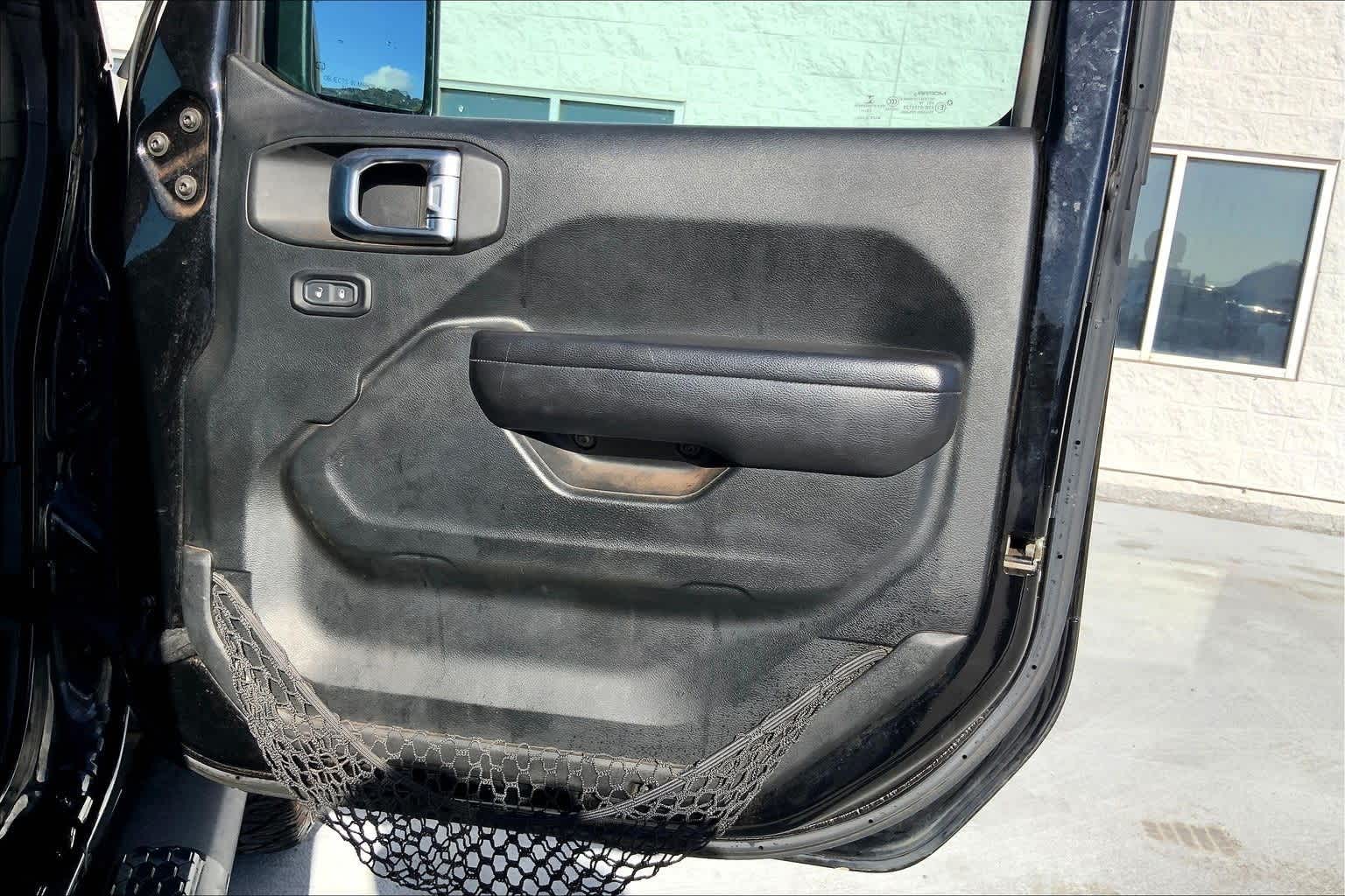 Thumbnail: 2020 Jeep Wrangler - 28