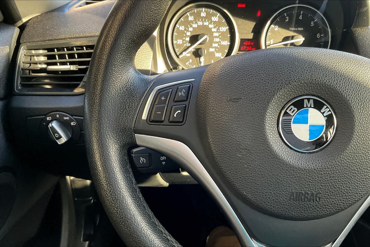 Thumbnail: 2015 BMW X1 - 24