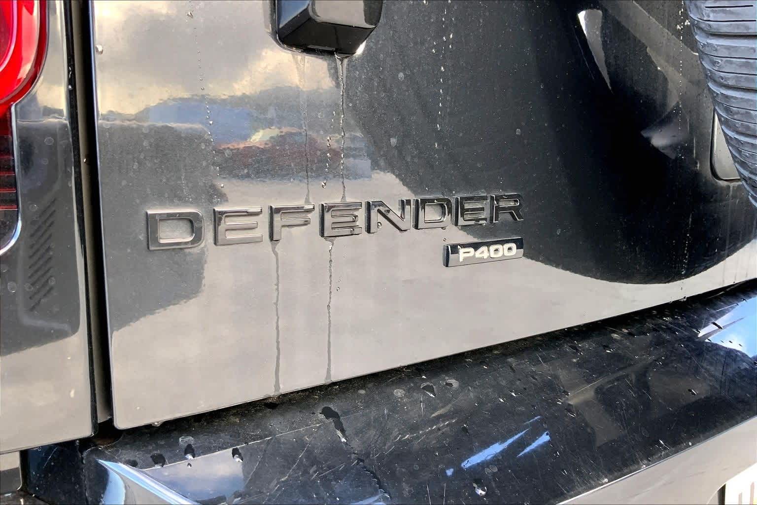 Thumbnail: 2022 Land Rover Defender - 7