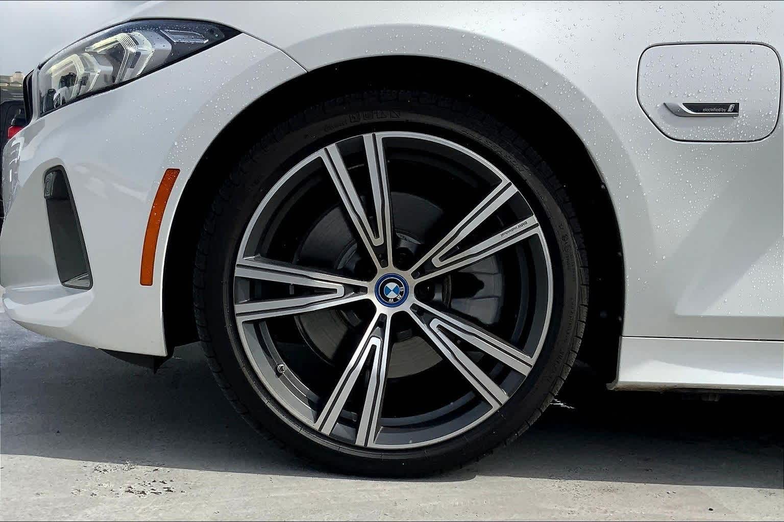 Thumbnail: 2023 BMW 3 Series - 8