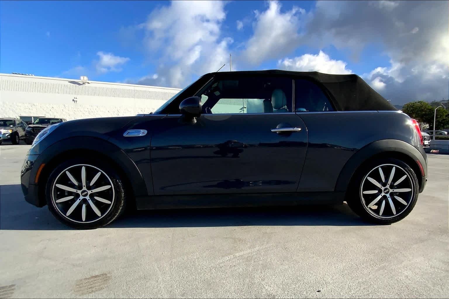 Thumbnail: 2019 MINI Cooper Convertible - 3