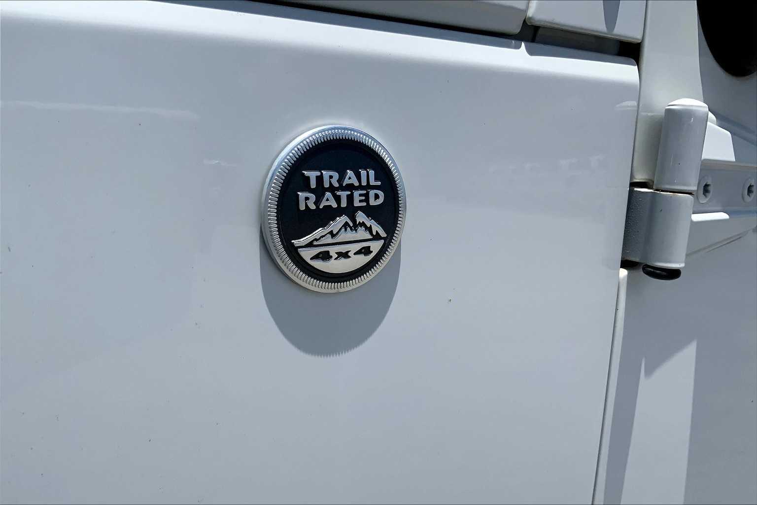Thumbnail: 2016 Jeep Wrangler - 7