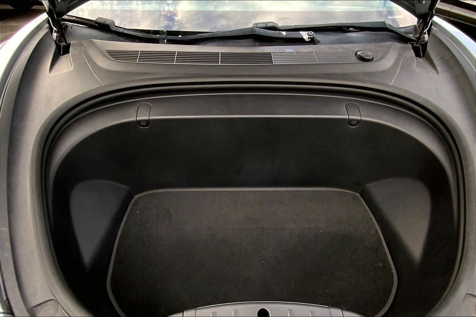 Thumbnail: 2018 Tesla Model 3 - 9