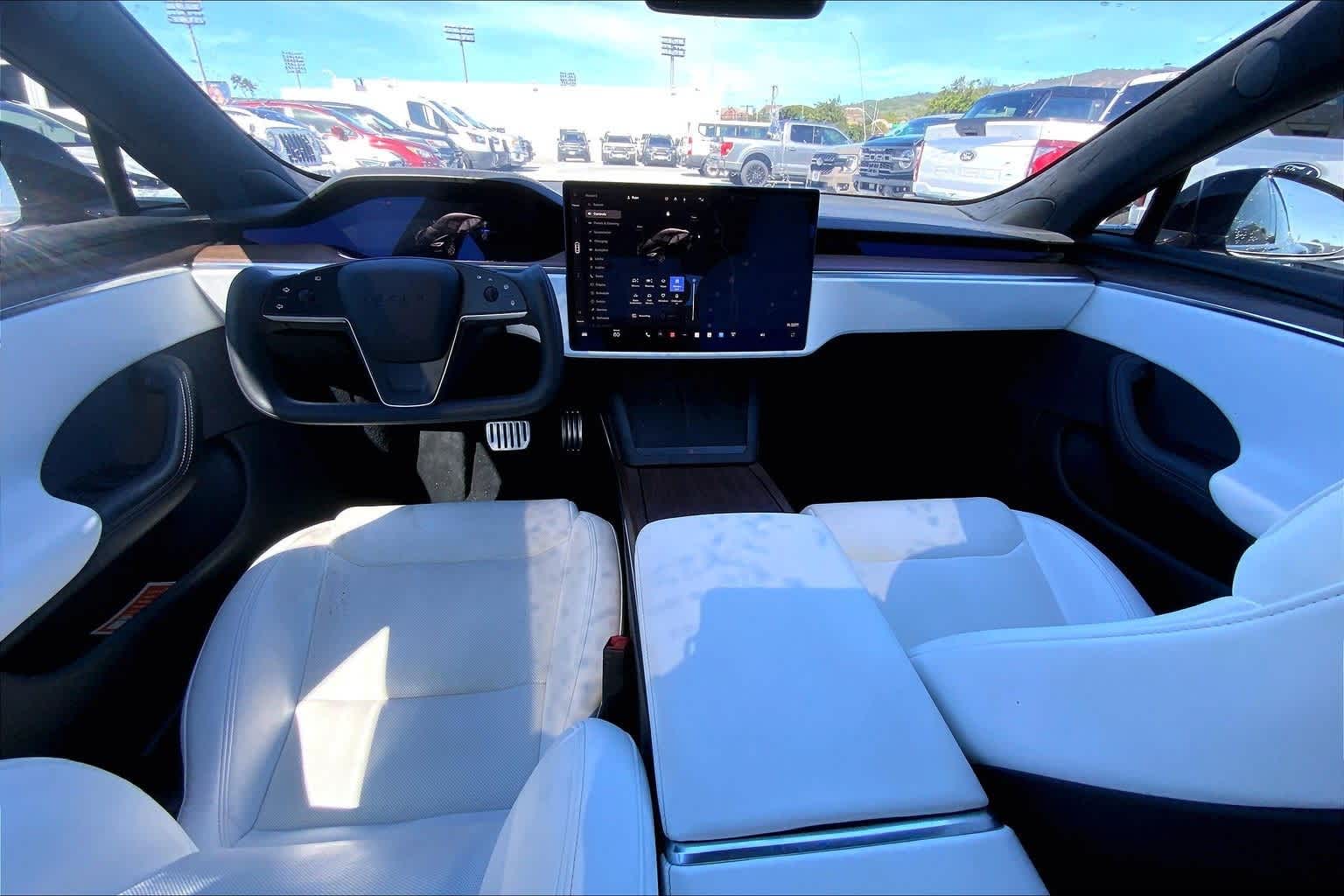 Thumbnail: 2022 Tesla Model S - 10