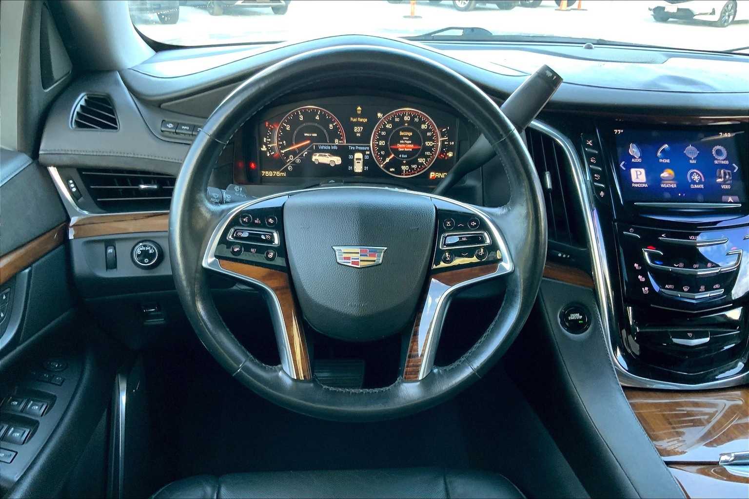 Thumbnail: 2015 Cadillac Escalade - 14