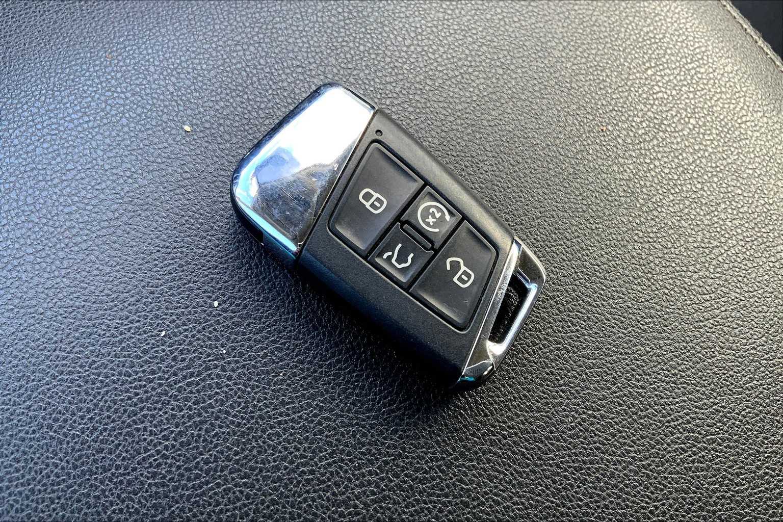 Thumbnail: 2023 Volkswagen Atlas - 19