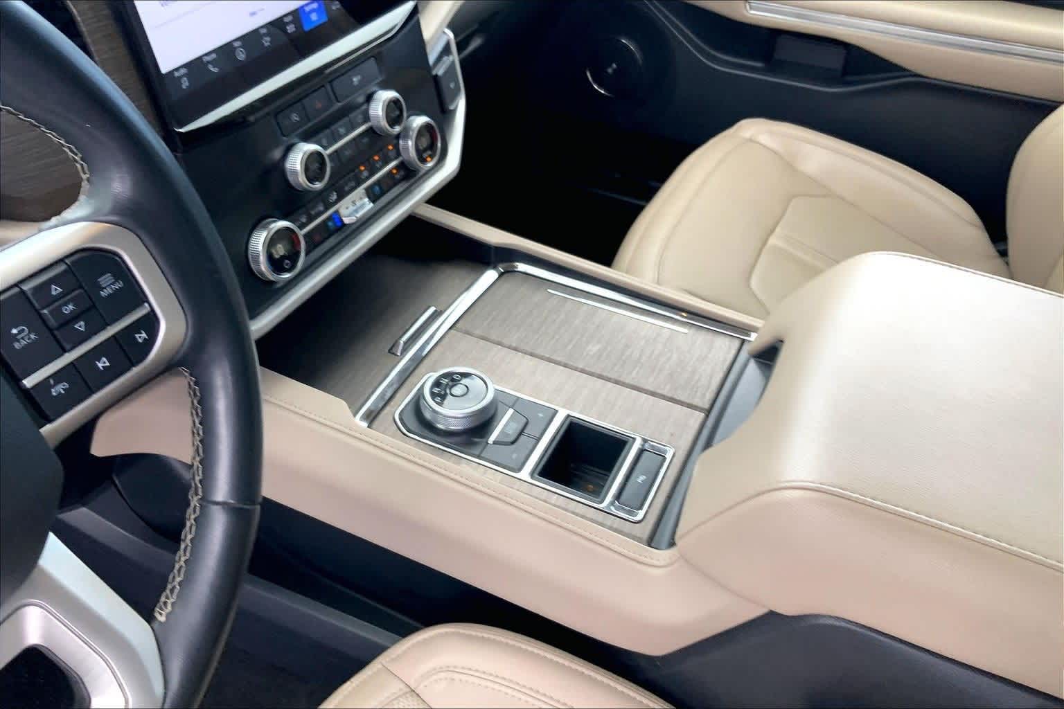 Thumbnail: 2024 Ford Expedition MAX - 16