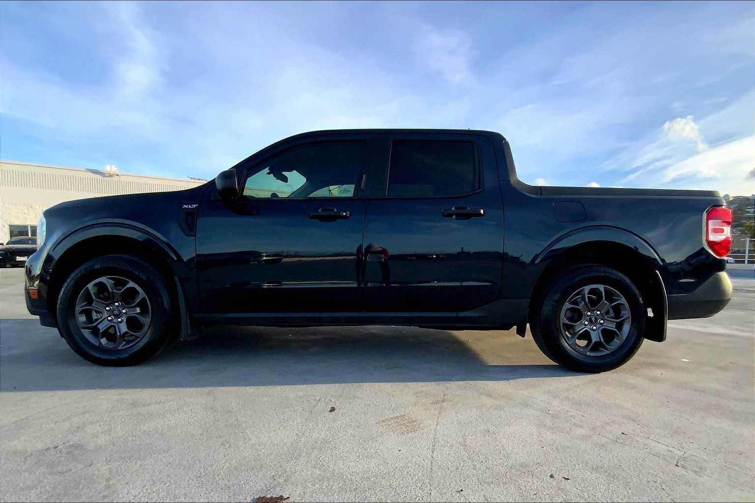 2022 Ford Maverick XLT photo 3