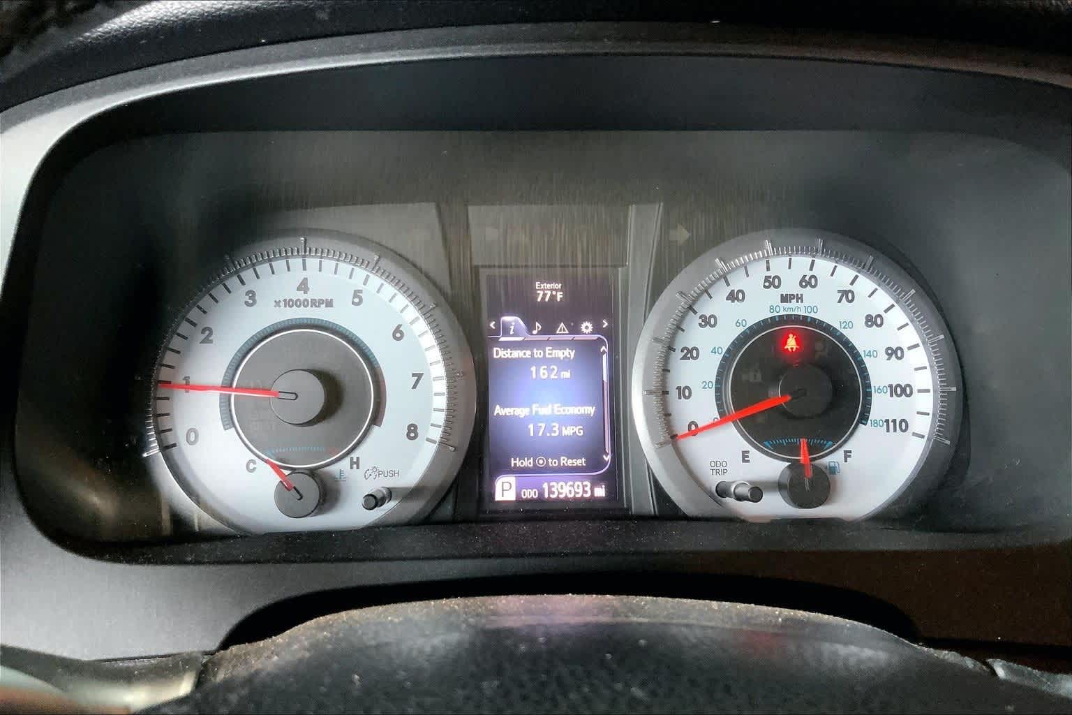 Thumbnail: 2015 Toyota Sienna - 17