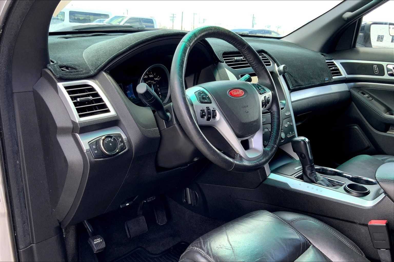 Thumbnail: 2015 Ford Explorer - 2