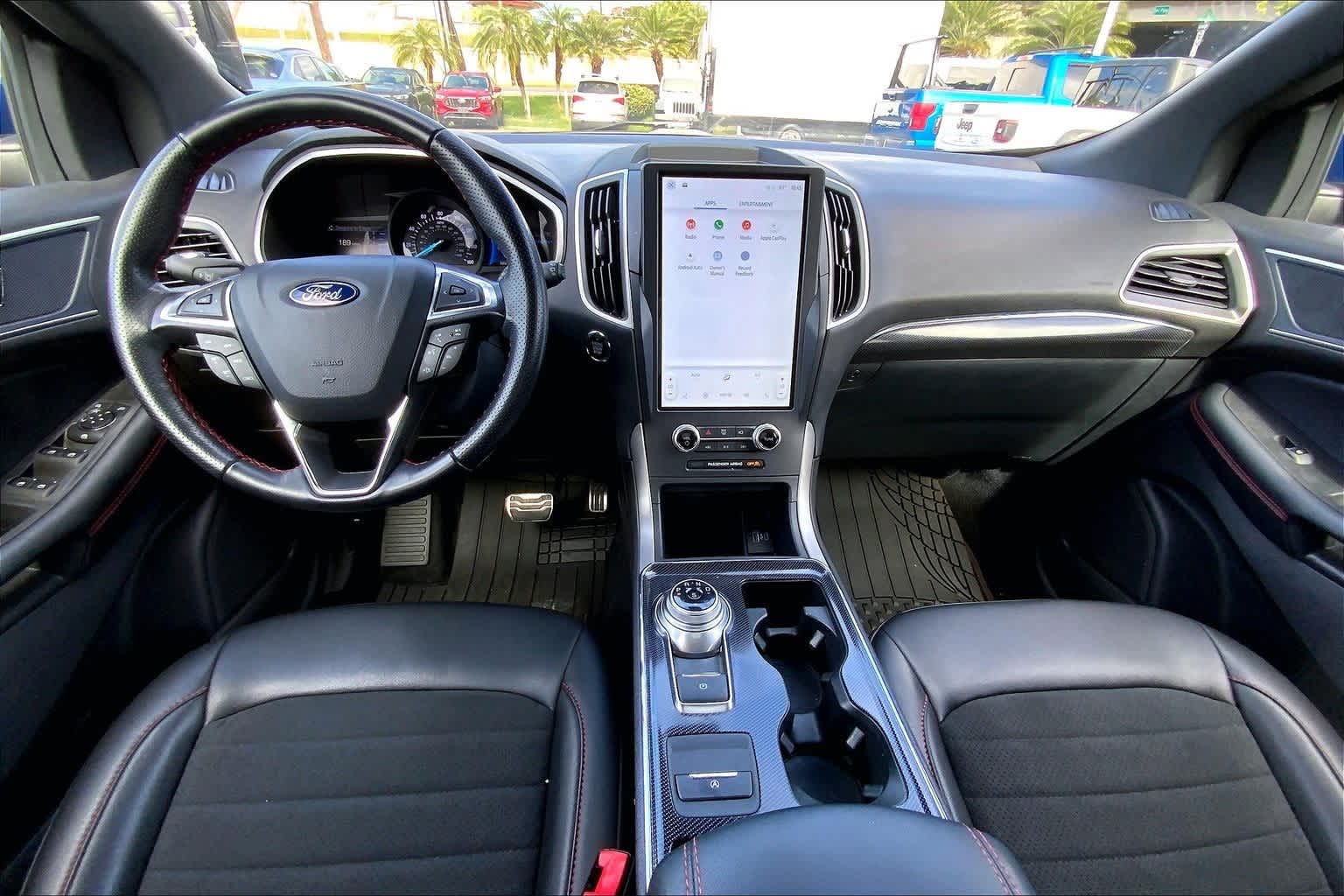 Thumbnail: 2021 Ford Edge - 10