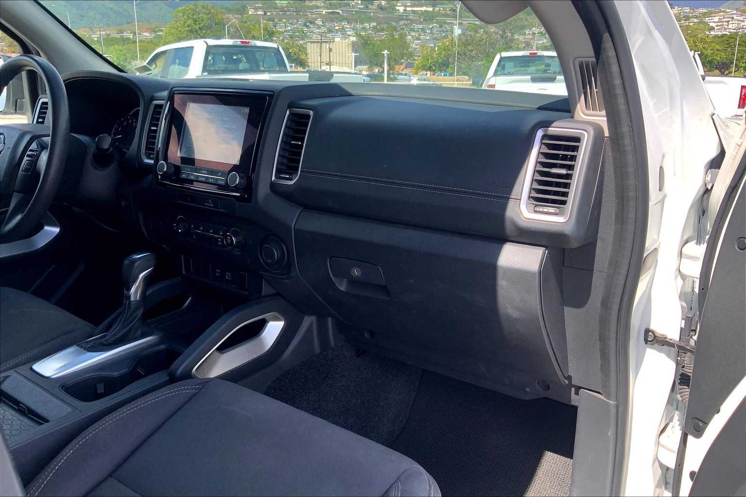 Thumbnail: 2022 Nissan Frontier - 23