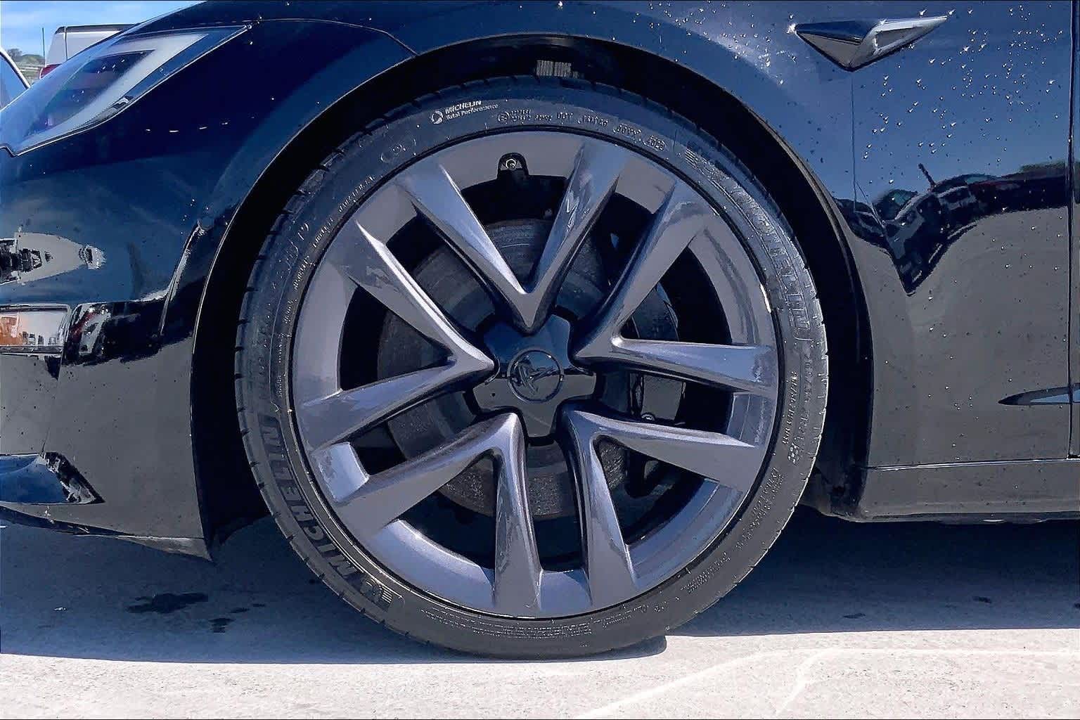 Thumbnail: 2022 Tesla Model S - 8