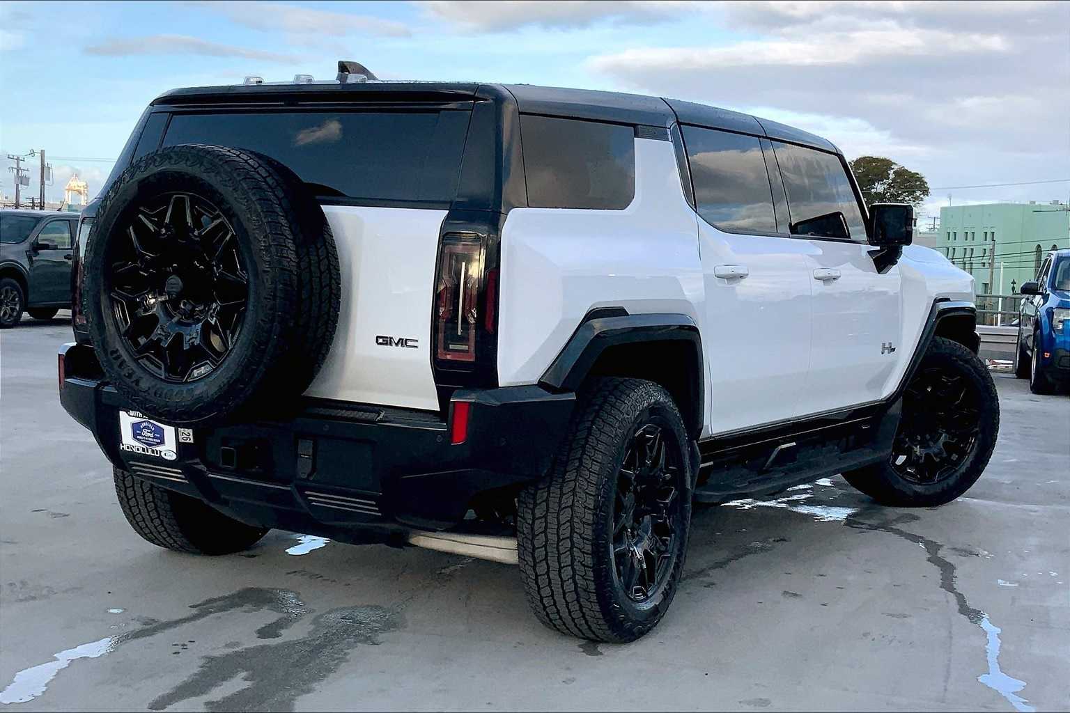 Thumbnail: 2025 GMC Hummer EV - 22