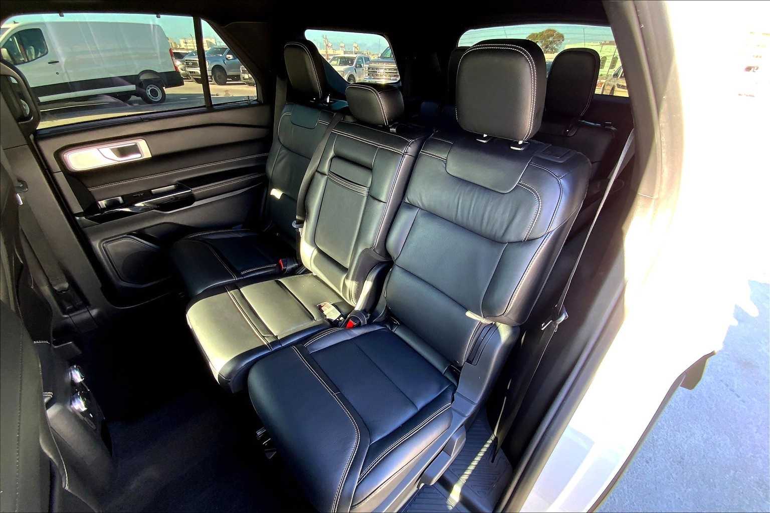 Thumbnail: 2021 Ford Explorer - 29