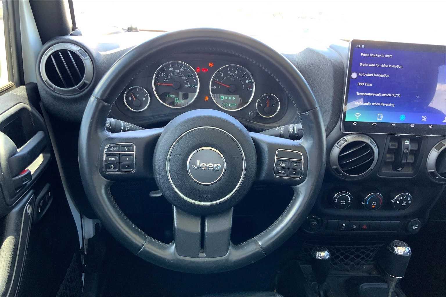 Thumbnail: 2016 Jeep Wrangler - 14