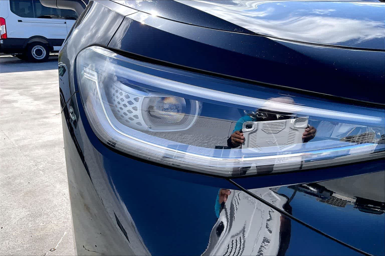 Thumbnail: 2021 Volkswagen ID.4 - 31