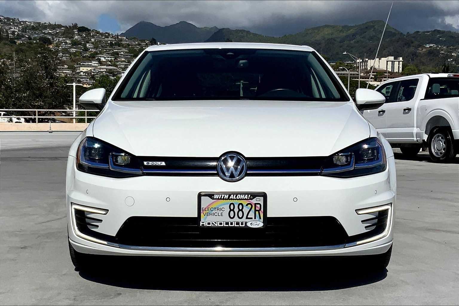 Thumbnail: 2019 Volkswagen e-Golf - 6