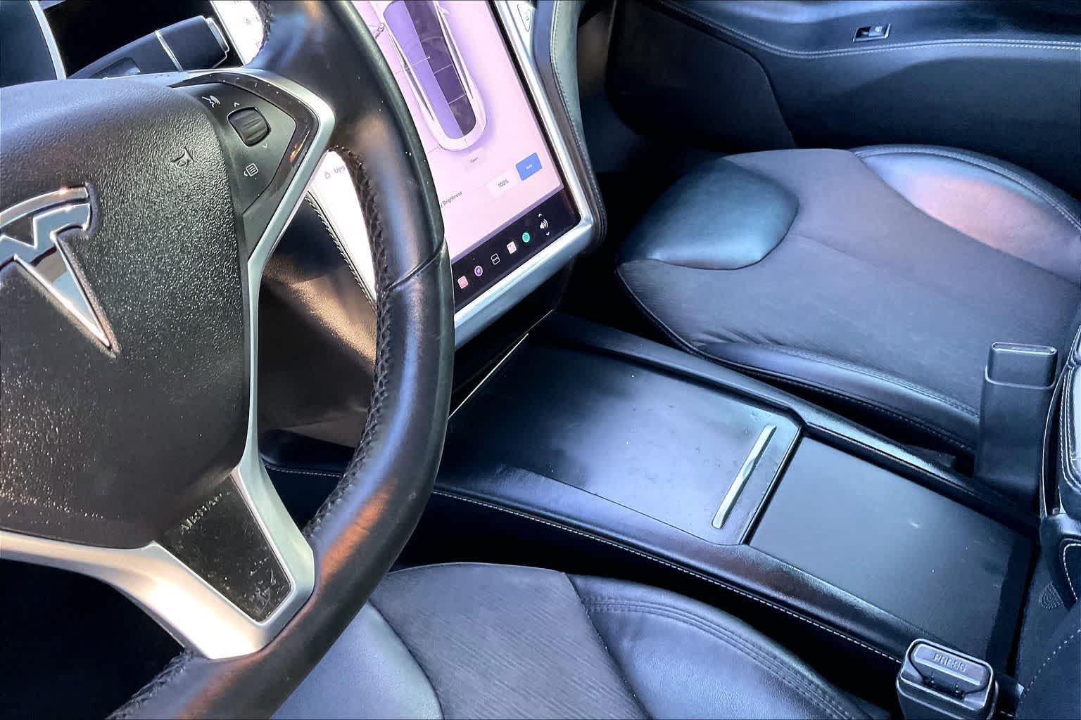 Thumbnail: 2016 Tesla Model S - 16