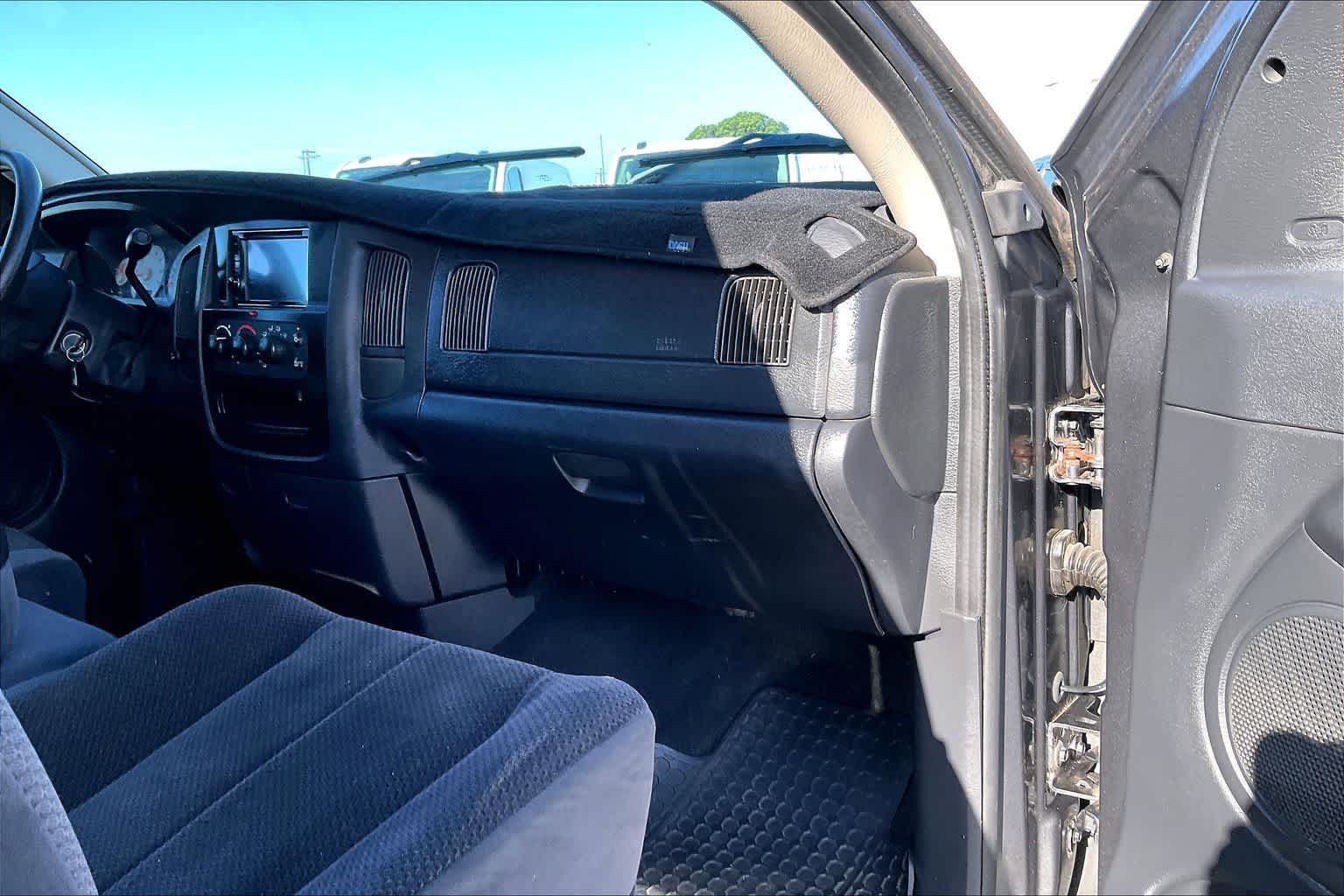 Thumbnail: 2003 Dodge Ram 1500 - 23
