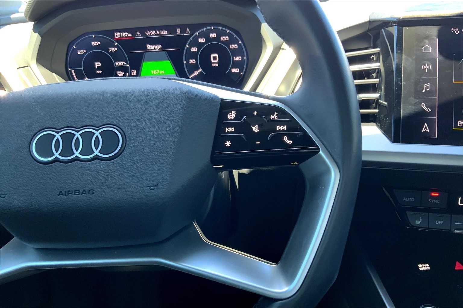 Thumbnail: 2023 Audi Q4 e-tron - 25