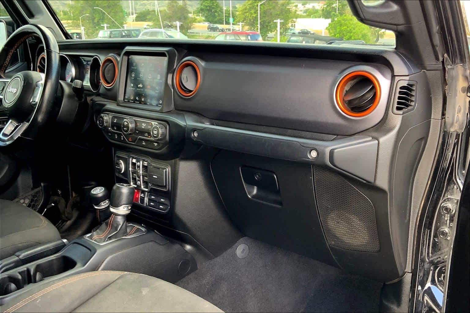 Thumbnail: 2021 Jeep Gladiator - 23