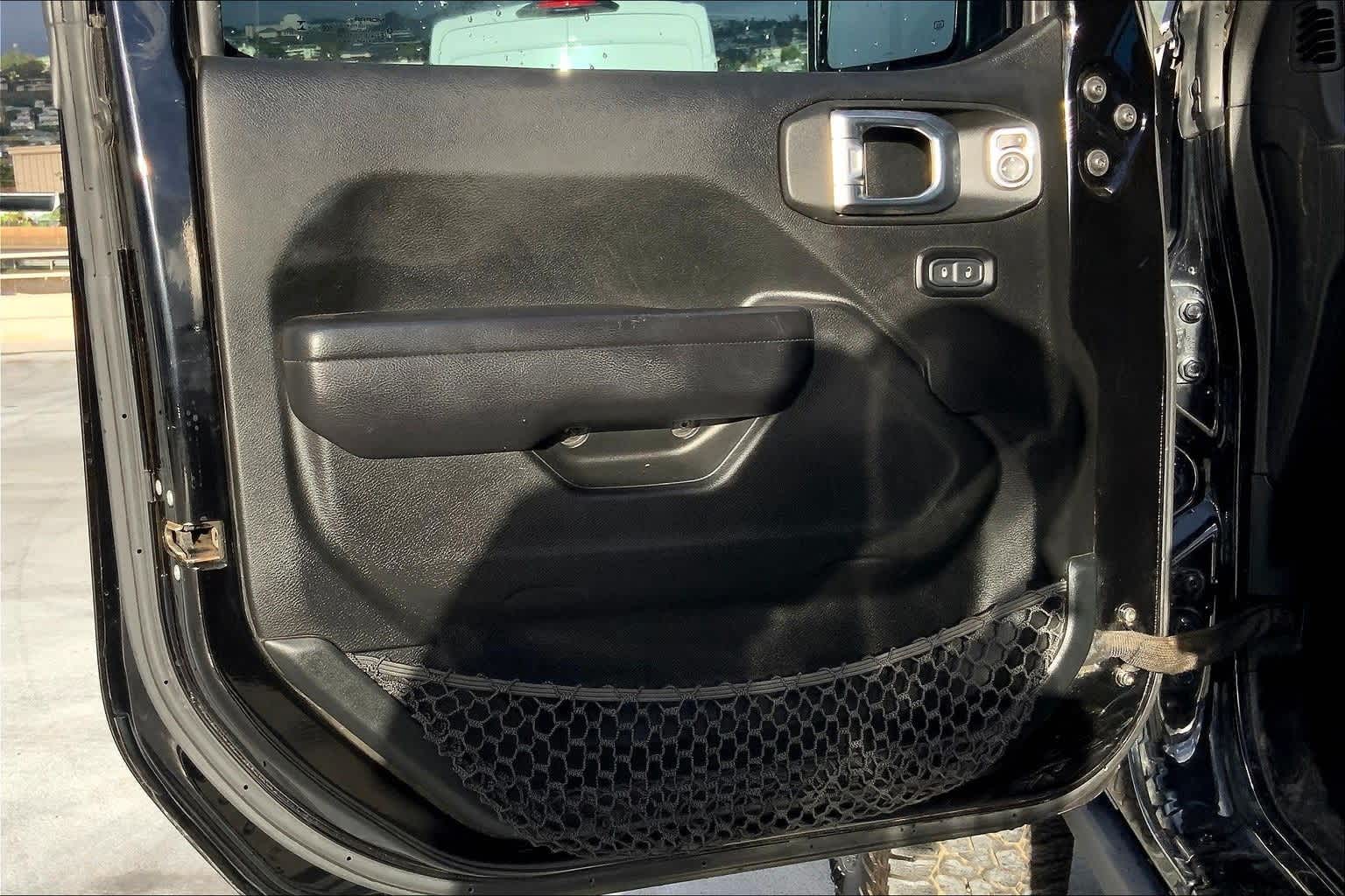 Thumbnail: 2021 Jeep Gladiator - 27