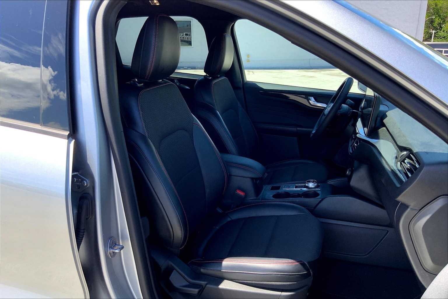 Thumbnail: 2023 Ford Escape - 13